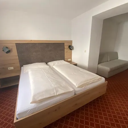 Alpenrose سبيس